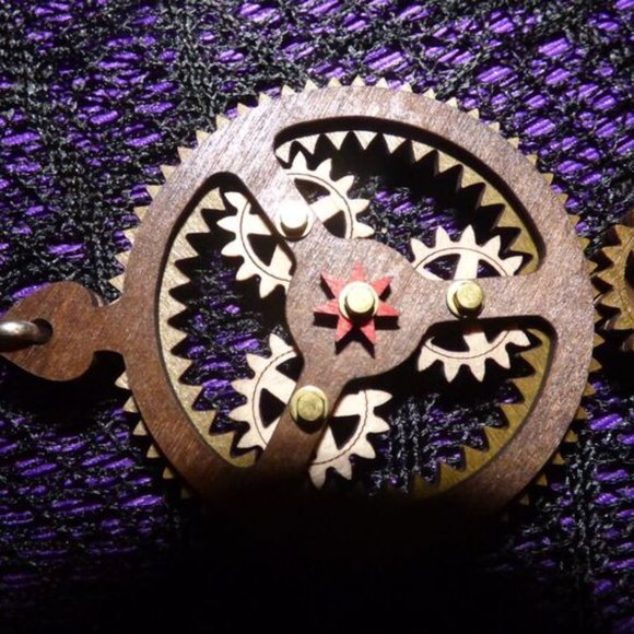 GOTH STEAMPUNK GREEN TREE KINETIC PLANETARY NECKLACE AND CLOCK WOOD EARRINGS - Picture 8 of 14